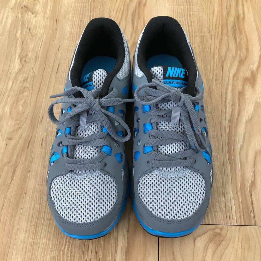 Brand New Nike Dual Fusion 2 Sneakers in Boys 3.5